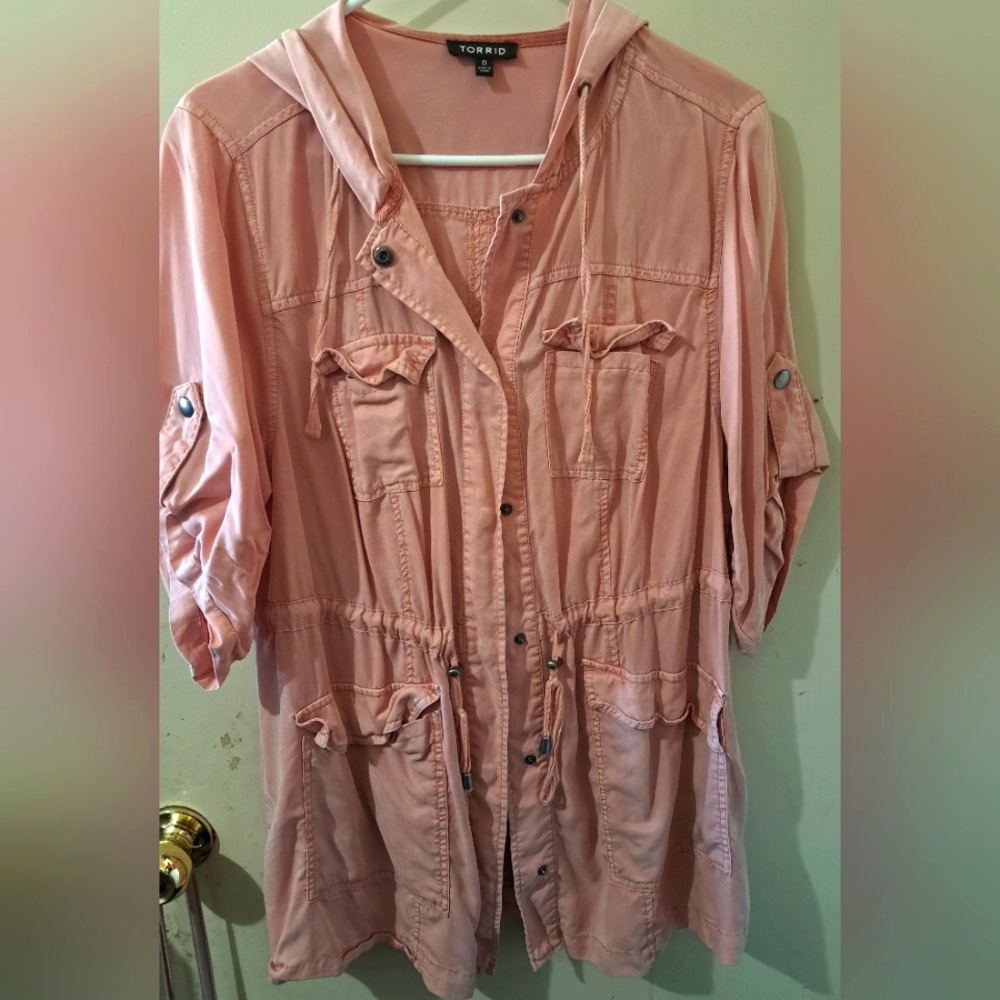 ❤️ Torrid 0 light jacket EUC